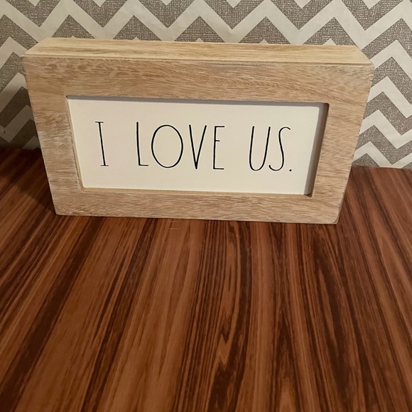 Rae Dunn Other - Rae Dunn sign “I love us”